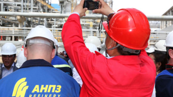 Фотография к новости: На нефтяных предприятиях Атырауской области работникам повысили заработную плату до 30%