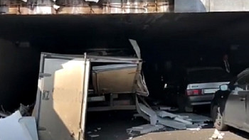 Фотография к новости: ДТП в Астане: "Газель" зажало в туннеле