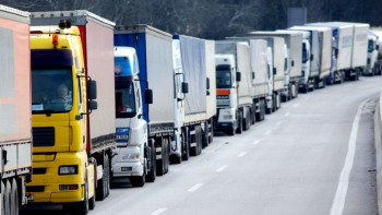 Фотография к новости: Скопление машин на границе с Узбекистаном пояснили в ДГД Алматы