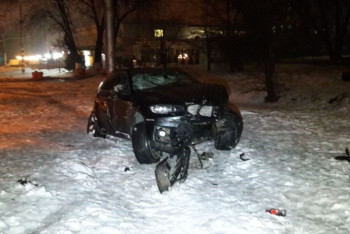 Фотография к новости: Водитель перевернувшегося BMW сбежал с места ДТП в Алматы