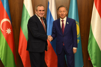 Фотография к новости: Нигматулин встретился с зампредседателя Госдумы РФ