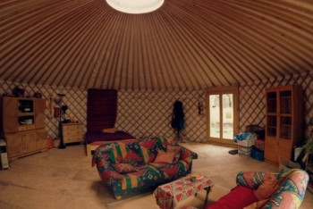 Фотография к новости: Европейцы покупают юрты, чтобы не платить 30 лет за ипотеку