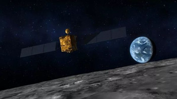 Фотография к новости: Впервые в истории космический аппарат совершил посадку на обратной стороне Луны