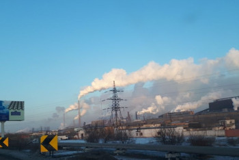 Фотография к новости: Прокуратуру Темиртау засыпали жалобами на чёрный снег