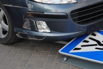 Фотография к новости: Бабушку с внучкой сбили на пешеходном переходе в Уральске