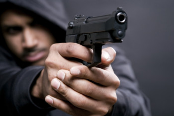 Фотография к новости: Стрельбу в одном из микрорайонов Актау прокомментировали в полиции