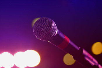 Фотография к новости: Драку за микрофон устроили шымкентцы на встрече с руководством ЖКХ