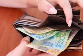 Фотография к новости: Почти 80% казахстанцев тратят всю зарплату – исследование