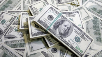 Фотография к новости: Казахстанцы стали реже покупать доллары