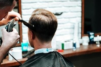 Фотография к новости: Услуги салонов красоты для казахстанцев дорожают – исследование