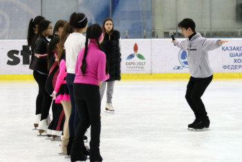 Фотография к новости: Денис Тен провёл мастер-класс в Атырау