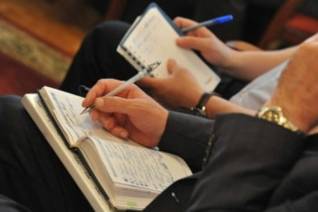 Фотография к новости: Казахстанцы смогут жаловаться на госслужащих в мини-ЦОНы