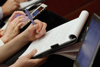 Фотография к новости: Писать не об арестах чиновников, а о профилактике коррупции просит журналистов Шпекбаев