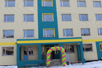 Фотография к новости: В Сатпаеве Карагандинской области вручили ключи новоселам