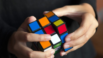 Фотография к новости: Кружки по спидкубингу по всему Казахстану планирует открыть бизнесмен из Семея