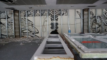 Фотография к новости: Утерянное полувековое сграффито нашли во время ремонта в алматинском кинотеатре