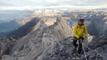 Фотография к новости: Казахстанский альпинист покорил очередную вершину в Австралии и Океании 