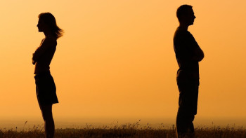 Фотография к новости: Повысить госпошлину на заявление о разводе предлагают сенаторы 