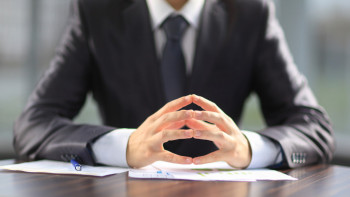 Фотография к новости: За мат в адрес сельчанки наказали акима в Актюбинской области