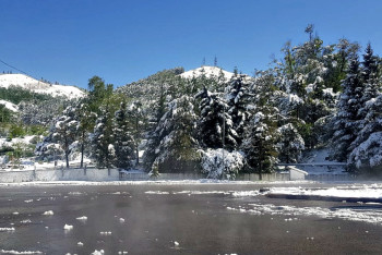 Фотография к новости: Снег в начале лета удивил алматинцев