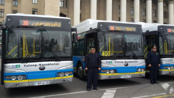 Фотография к новости: Алматинских автомобилистов начнут штрафовать с помощью камер на автобусах