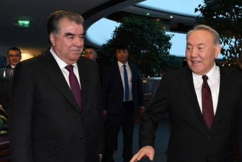 Фотография к новости: Назарбаев и Рахмон посетили Библиотеку Первого Президента 