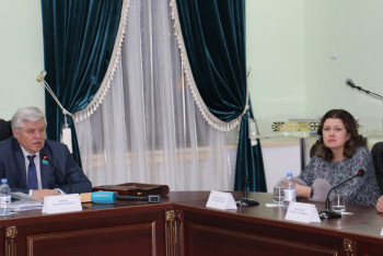 Фотография к новости: Вопросы образования и обеспечения жильем обсудил Божко с кызылординцами 