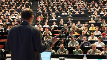 Фотография к новости: Лишь два БВУ предлагают казахстанским студентам кредиты под гарантию - аналитики