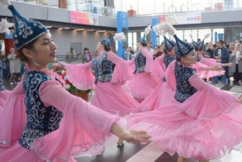 Фотография к новости: Стартовал трёхмесячный гастрольный тур столичных артистов по Казахстану 