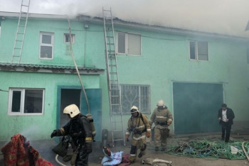 Фотография к новости: Двухэтажное общежитие горело в Астане