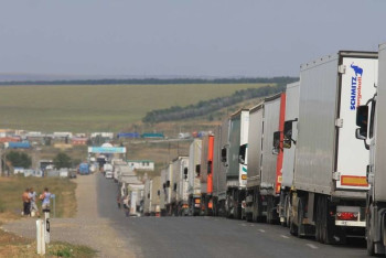 Фотография к новости: Скопление транспорта на границе с Кыргызстаном прокомментировал Комитет госдоходов РК