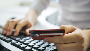 Фотография к новости: Оформляла кредиты на имена своих знакомых: в Семее задержали мошенницу