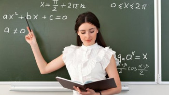 Фотография к новости: Депутаты РК просят пересмотреть систему оплаты труда учителей