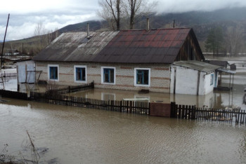 Фотография к новости: На случай повторного подтопления в ВКО готовят тысячу мест для эвакуации