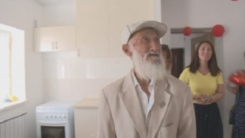 Фотография к новости: Новое жильё для 80-летнего пенсионера построили волонтёры в Мангистау