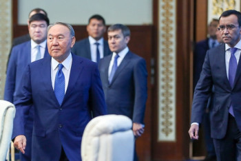Фотография к новости: Акцент нужно делать не на количестве членов "Нур Отана", а на их качестве – Назарбаев