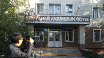 Фотография к новости: Обвиняемые в халатности по делу об убийстве студентки из Костаная полицейские ходатайствуют о сделке с прокурором