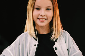 Фотография к новости: Алматинка Данелия Тулешова прошла в следующий этап украинского проекта «Голос. Дети»