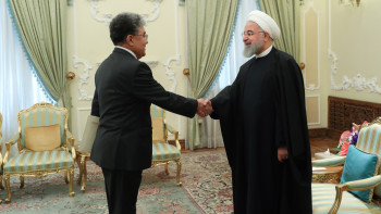 Фотография к новости: Посол Казахстана вручил Президенту Ирана верительные грамоты  