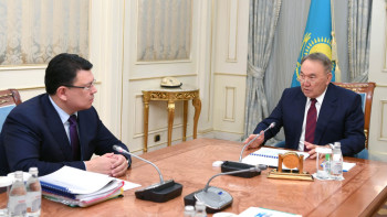 Фотография к новости: Нурсултан Назарбаев заслушал министра энергетики  