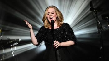 Фотография к новости: Челлендж в поддержку певицы Адель запустили в соцсетях