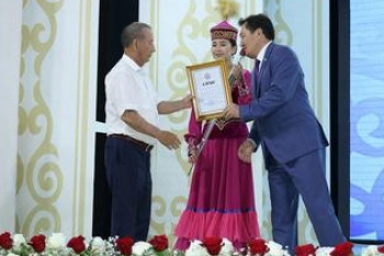 Фотография к новости: Экологам Кызылординской области подарили новую спецтехнику