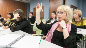 Фотография к новости: Учителей ВКО обязали пройти курсы повышения квалификации во время отпуска