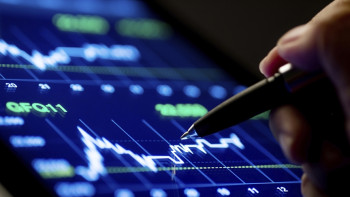 Фотография к новости: Колебания курса тенге будут, но в определённых пределах - Назарбаев