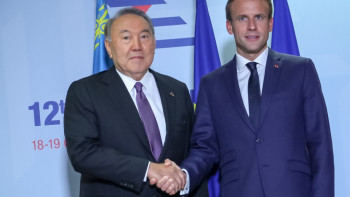 Фотография к новости: Нурсултан Назарбаев встретился с Эмманюэлем Макроном 