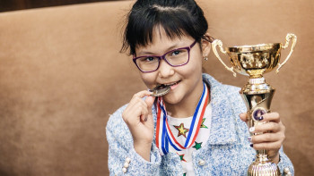 Фотография к новости: В Минкульте прокомментировали возвращение в Казахстан шахматистки Бибисары Асаубаевой