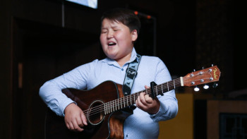 Фотография к новости: Народных любимцев первого видеоконкурса "Talant show" наградили в Астане