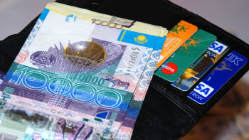 Фотография к новости: Среднемесячную зарплату казахстанцев озвучил Сулейменов