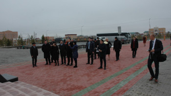 Фотография к новости: Премьер-министр Эстонии почтил память узниц лагеря АЛЖИР