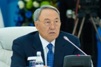 Фотография к новости: Тамара, ты устала на этой работе? – Назарбаев упрекнул Дуйсенову